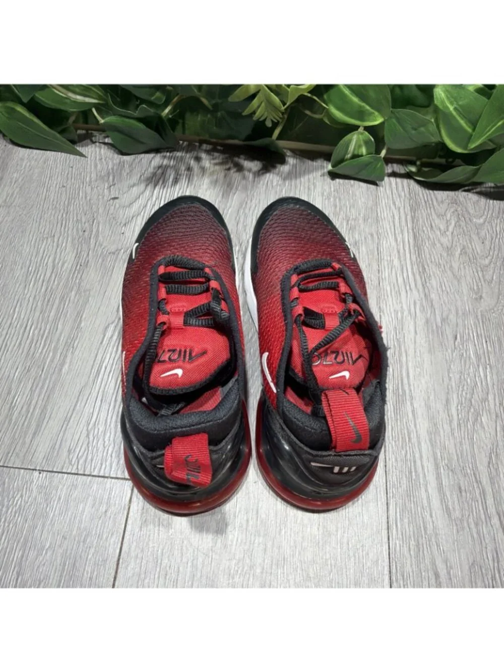Nike Air Max 270 Preschool Gym red Boys Size 12c Running Shoes